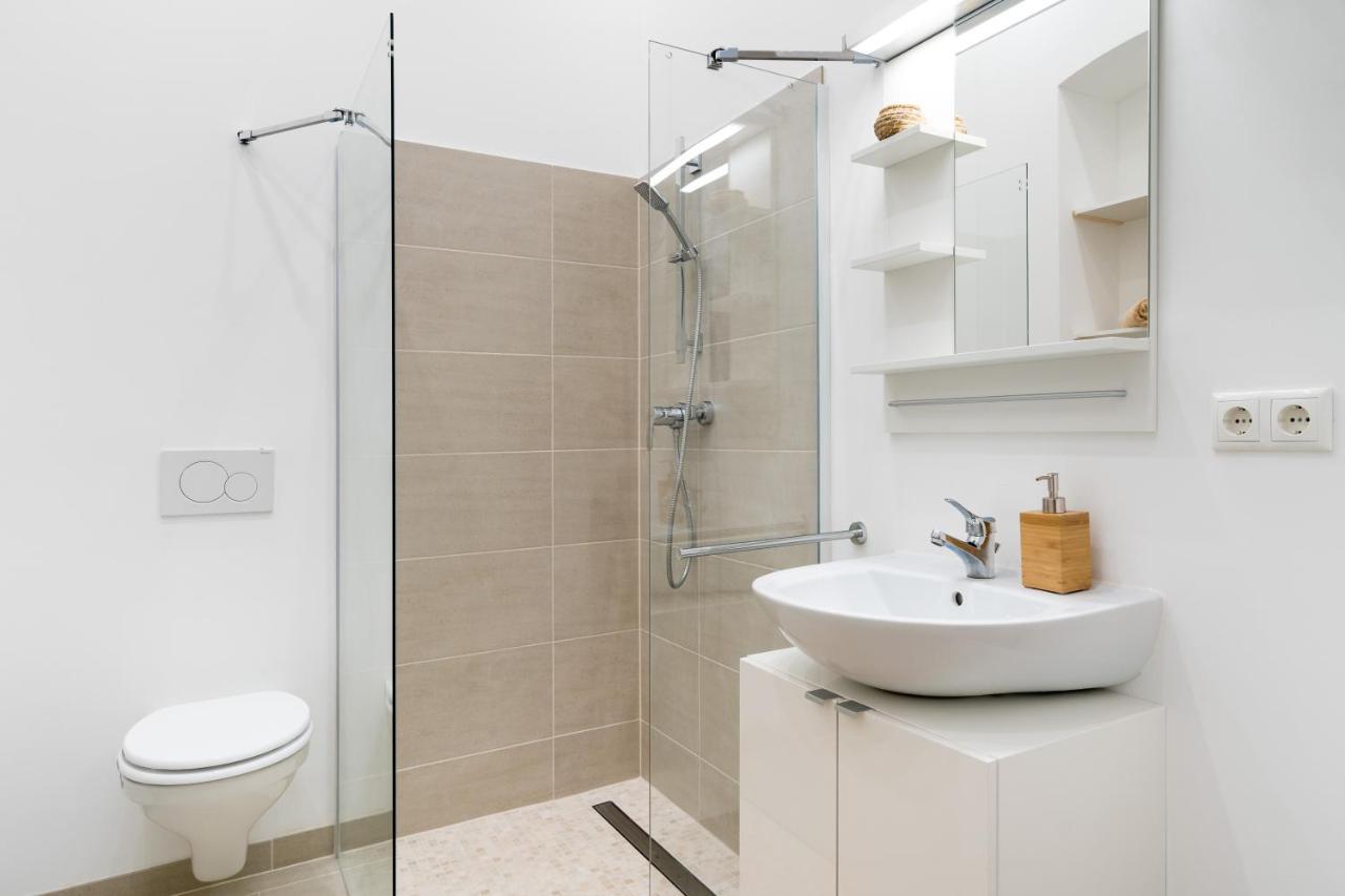 Appartamento The Lohmeyerstr Vh Rechts, Lovely 2 Bedroom Up To 4
